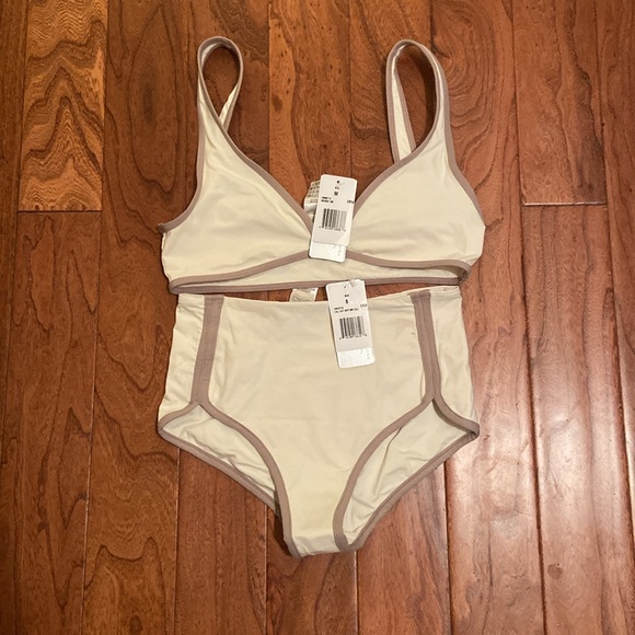 L*Space bikini set. Medium top and small bottom - Picture 4 of 4